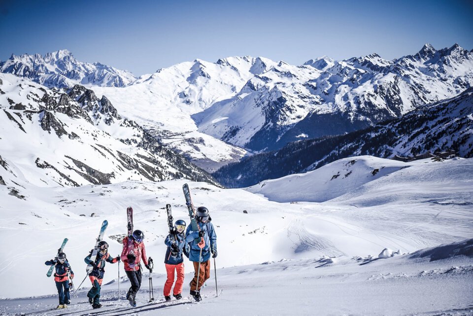 Group of ski tourers in snowy mountains | © Les Arcs Wearemerci