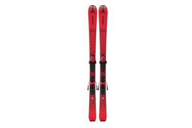 Une paire de skis Atomic rouges avec fixations.