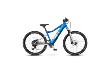 VTT électrique Woom bleu sur fond blanc.