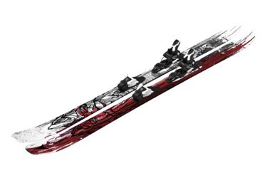 Paire de skis avec des motifs rouges et gris.