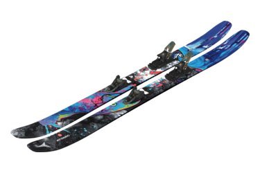 Ein Paar bunte Atomic Bent Chetler Ski mit Bindungen
