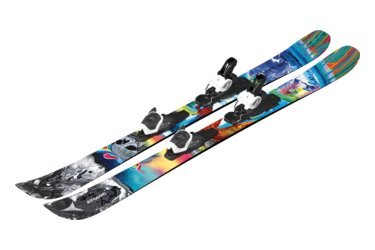 Une paire de skis avec des graphiques colorés et des fixations.