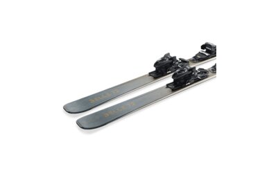 Paire de skis Belle 72 avec fixations.