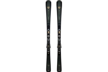 Une paire de skis Rossignol Nova 10 avec fixations.