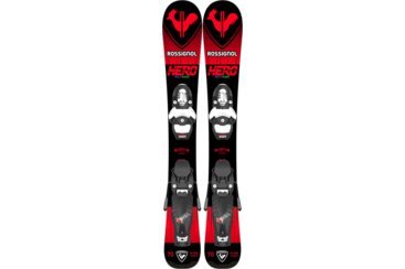 Ein Paar Rossignol Hero Multi Event Ski