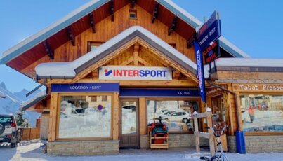 Intersport-Filiale in einem Skiort
