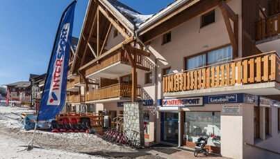 Intersport Laden in einem Skiort