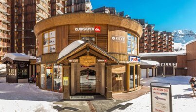 Skigeschäft Quiksilver und Roxy in den Alpen