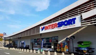 Intersport Geschäft mit Sportartikeln