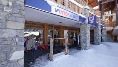 Magasin Intersport dans une station de ski