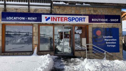 Intersport Geschäft im Schnee