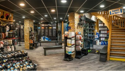 Innenansicht eines Sportgeschäfts