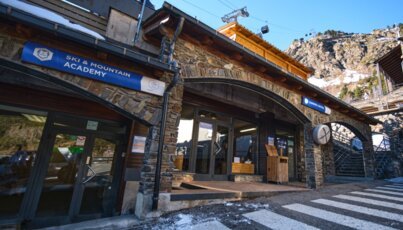 Bâtiment de Ski & Mountain Academy