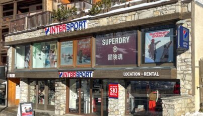 Intersport-Filiale mit Skiverleih