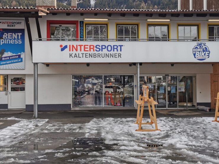 Intersport Kaltenbrunner store with ski and bike rental