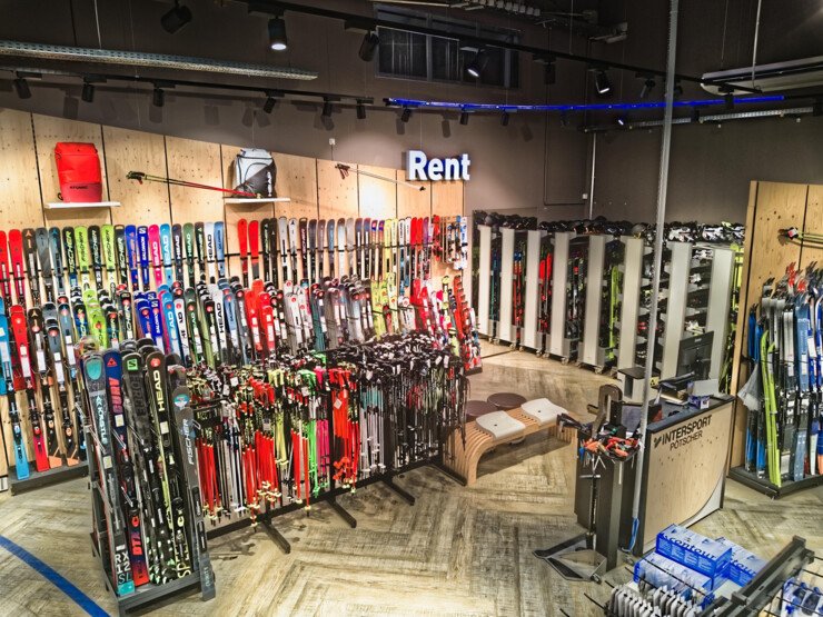 Selection of skis at INTERSPORT Pötscher Linz Urfahr